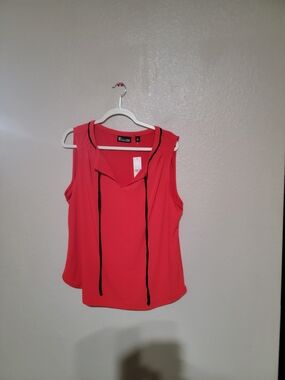 Lily Women's Sleeveless Hooded Top - Coral Red